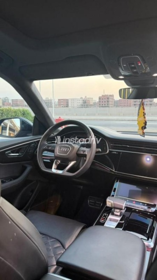 اودي Q8 2025 أسود أوتوماتيك مستعملة للبيع في القاهرة - 4