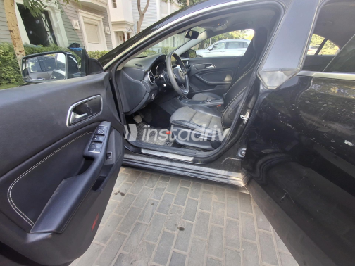 Mercedes CLA 180 2016 Black Automatic Used for Sale in Greater Cairo ( Cairo + Giza) - 8