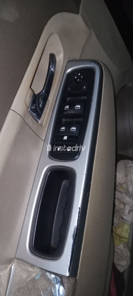 Jeep Cherokee 2009 Black Automatic Used for Sale in Greater Cairo ( Cairo + Giza) - 4