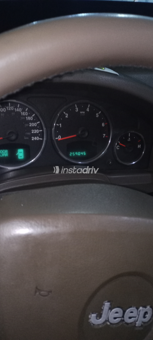 Jeep Cherokee 2009 Black Automatic Used for Sale in Greater Cairo ( Cairo + Giza) - 10