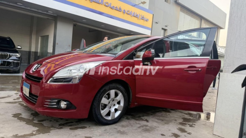 Peugeot 5008 2011 Red Automatic Used for Sale in Cairo - 1