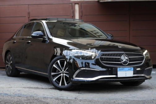 Mercedes E 200 2023 Black Automatic Used for Sale in Cairo - 1