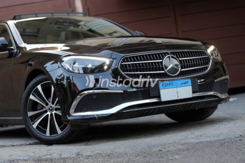 Mercedes E 200 2023 Black Automatic Used for Sale in Cairo - 6