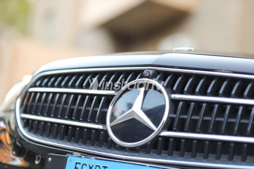 Mercedes E 200 2023 Black Automatic Used for Sale in Cairo - 8