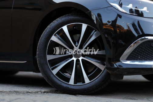 Mercedes E 200 2023 Black Automatic Used for Sale in Cairo - 9