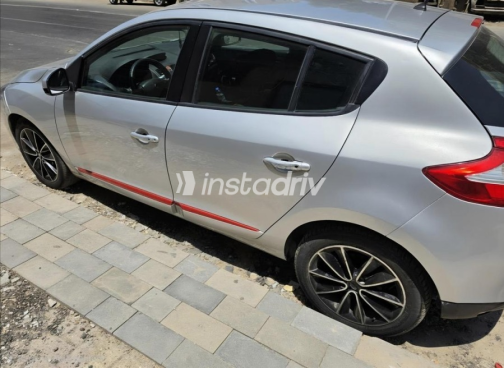 Renault Megane 2015 Silver Automatic Used for Sale in Alexandria - 1