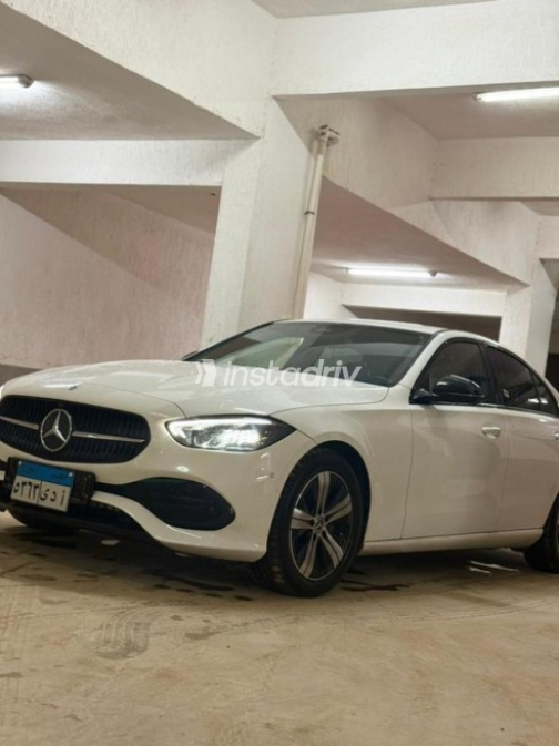 Mercedes C 180 2022 White Automatic Used for Sale in Greater Cairo ( Cairo + Giza) - 7