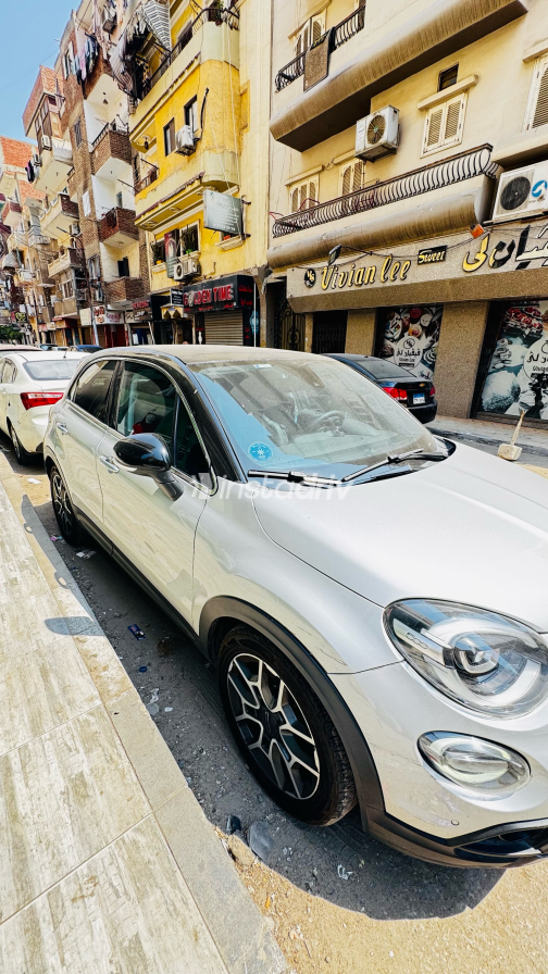 فيات 500 X 2021 فضي أوتوماتيك مستعملة للبيع في القاهرة الكبرى ( القاهرة - الجيزة) - 4