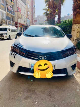 Toyota Corolla 2015 Silver Automatic Used for Sale in Qena