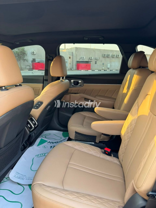 Kia Sorento 2024 Black Automatic Used for Sale in Greater Cairo ( Cairo + Giza) - 5