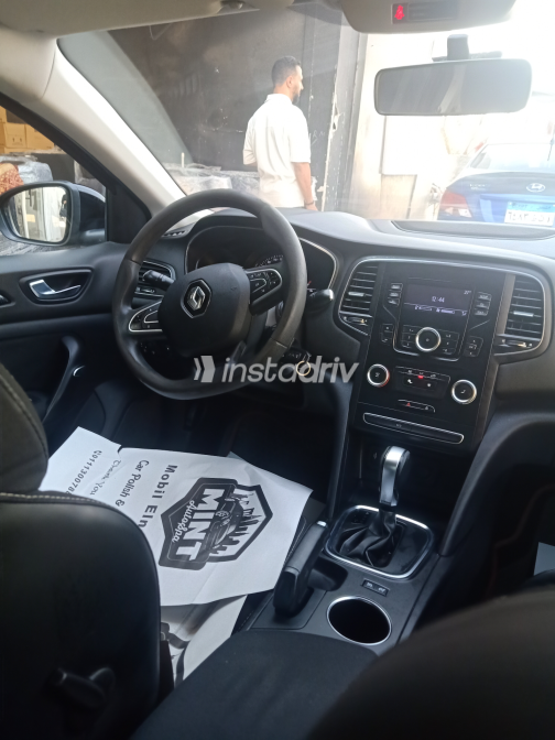 رينو 18 2018 أسود أوتوماتيك مستعملة للبيع في القاهرة الكبرى ( القاهرة - الجيزة) - 2