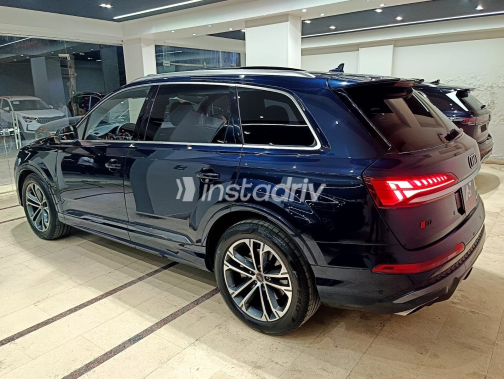 Audi Q7 2025 White Automatic Used for Sale in Greater Cairo ( Cairo + Giza) - 8