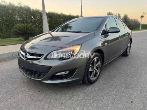 Opel Astra 2021 Gray Automatic Used for Sale in Cairo - 1