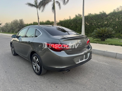 Opel Astra 2021 Gray Automatic Used for Sale in Cairo - 4