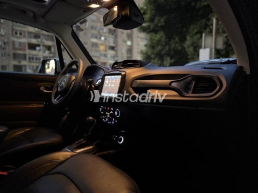 جيب رينيجيد 2023 رمادي أوتوماتيك مستعملة للبيع في مدينة نصر - 7