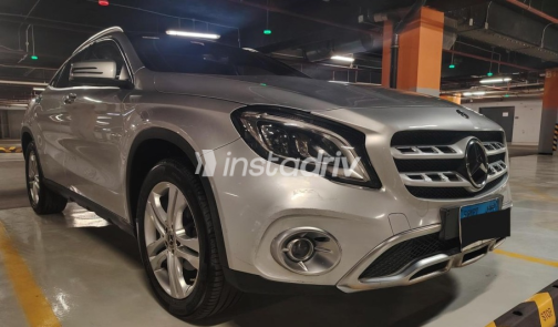 مرسيدس GLA 200 2019 فضي أوتوماتيك مستعملة للبيع في 6 أكتوبر - 2