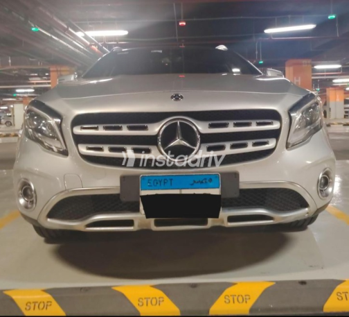 مرسيدس GLA 200 2019 فضي أوتوماتيك مستعملة للبيع في 6 أكتوبر - 8