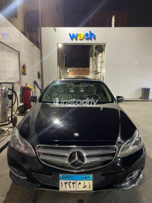 مرسيدس E 250 2014 أسود أوتوماتيك مستعملة للبيع في القاهرة - 1
