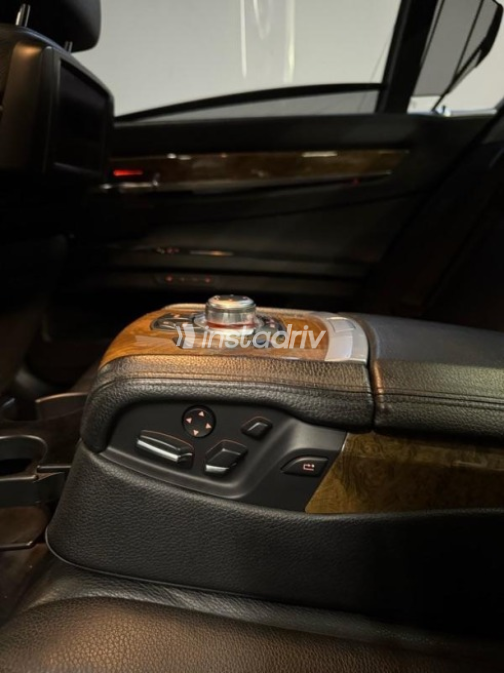 BMW 750 2011 Black Automatic Used for Sale in Cairo - 9
