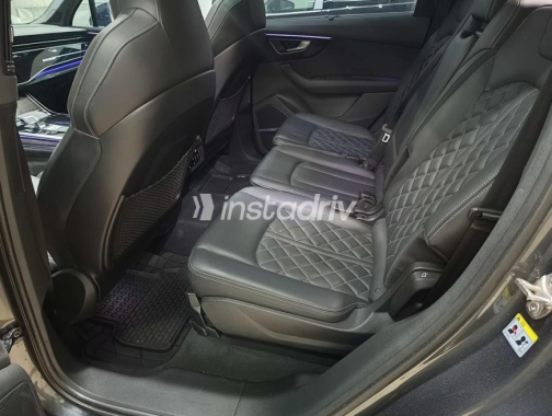 Audi Q7 2025 Gray Automatic Used for Sale in Heliopolis - 9