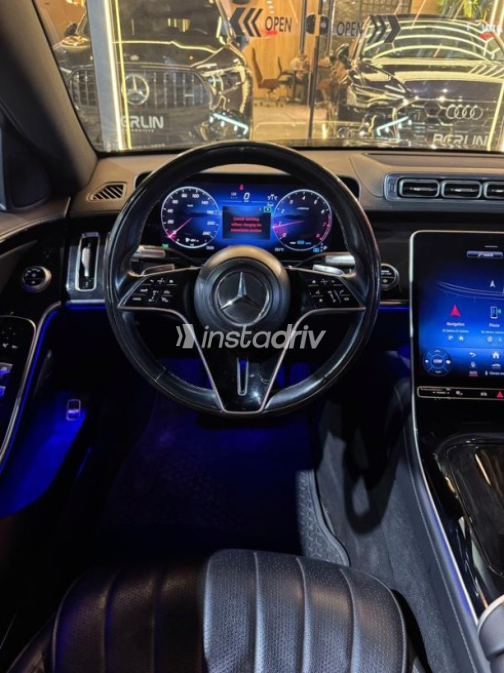 مرسيدس S 450 2022 أسود أوتوماتيك مستعملة للبيع في القاهرة - 6