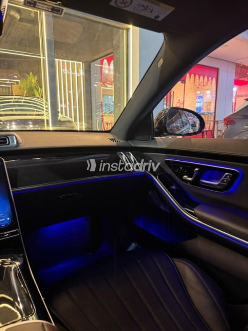 مرسيدس S 450 2022 أسود أوتوماتيك مستعملة للبيع في القاهرة - 7