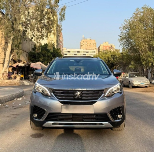 بيجو 5008 2019 رمادي أوتوماتيك مستعملة للبيع في مصر الجديدة - 1