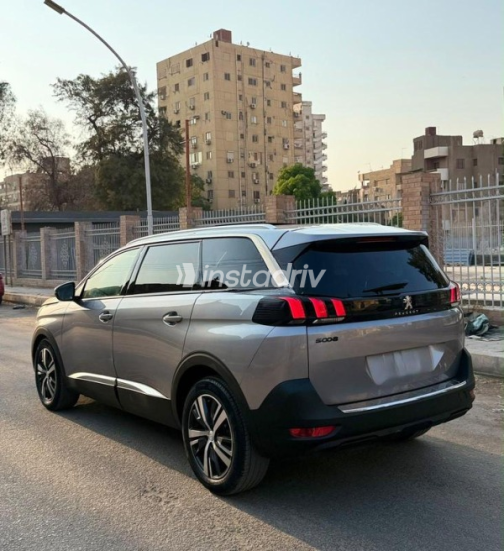 بيجو 5008 2019 رمادي أوتوماتيك مستعملة للبيع في مصر الجديدة - 6