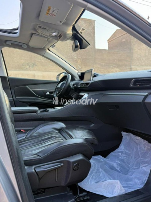 بيجو 5008 2019 رمادي أوتوماتيك مستعملة للبيع في مصر الجديدة - 10