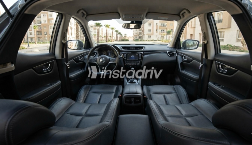 Nissan Qashqai 2016 Gray Automatic Used for Sale in Greater Cairo ( Cairo + Giza) - 2