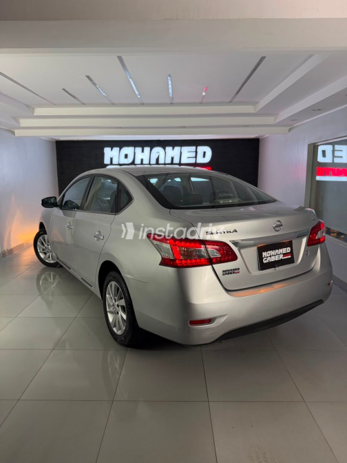 Nissan Sentra 2020 Silver Automatic Used for Sale in Greater Cairo ( Cairo + Giza) - 2