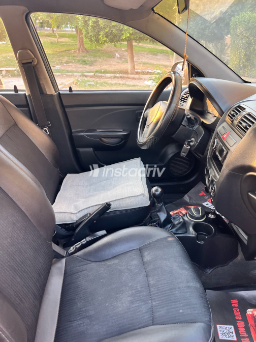 Kia Picanto 2011 Gold Manual Used for Sale in Greater Cairo ( Cairo + Giza) - 1