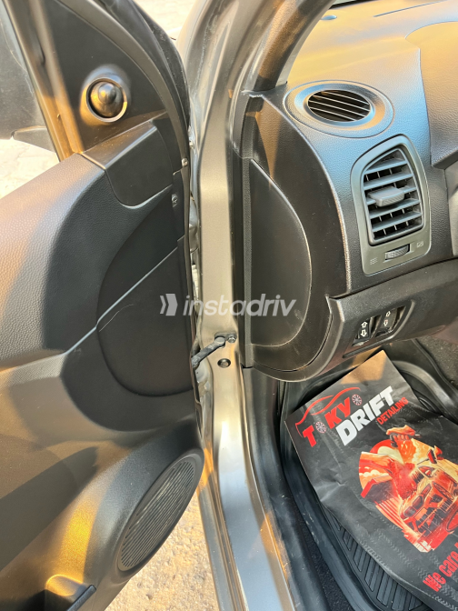 Kia Picanto 2011 Gold Manual Used for Sale in Greater Cairo ( Cairo + Giza) - 2