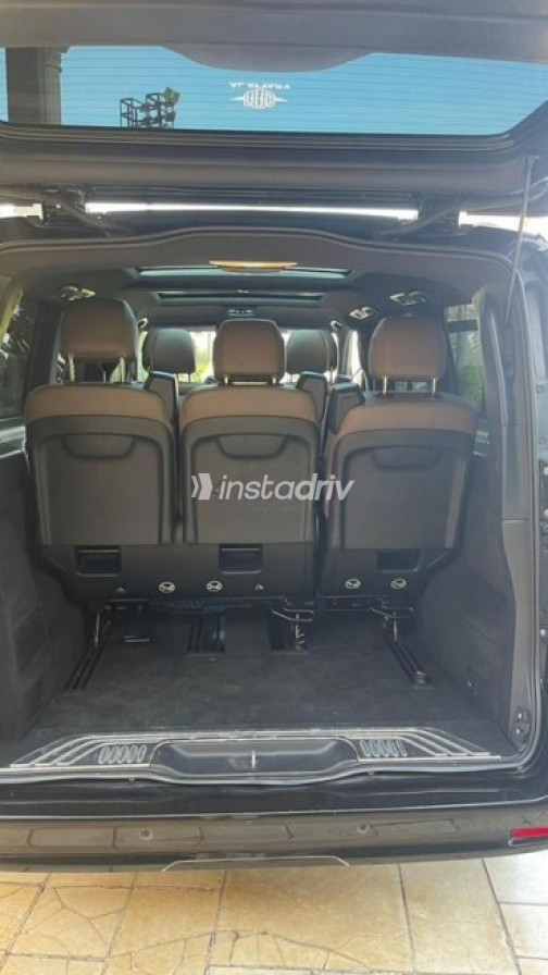 Mercedes V 250 2022 Black Automatic Used for Sale in Maadi - 7