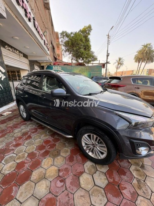 شيرى تيجو 7 2023 رمادي أوتوماتيك مستعملة للبيع في أسيوط - 9