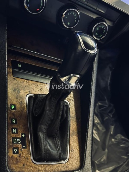 Skoda Octavia 2015 Black Automatic Used for Sale in Cairo - 6