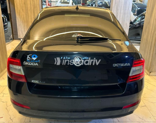 Skoda Octavia 2015 Black Automatic Used for Sale in Cairo - 9