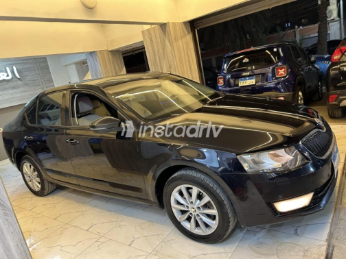 Skoda Octavia 2015 Black Automatic Used for Sale in Cairo - 10