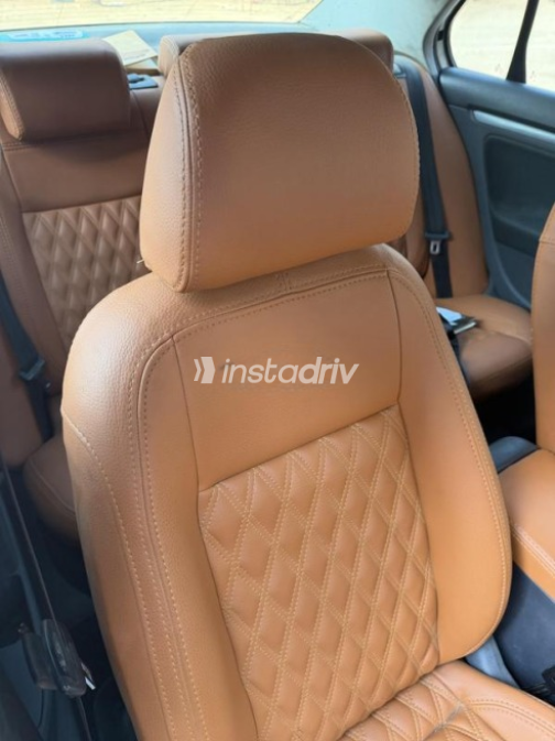 Volkswagen Jetta 2008 Bronze Automatic Used for Sale in Cairo - 4