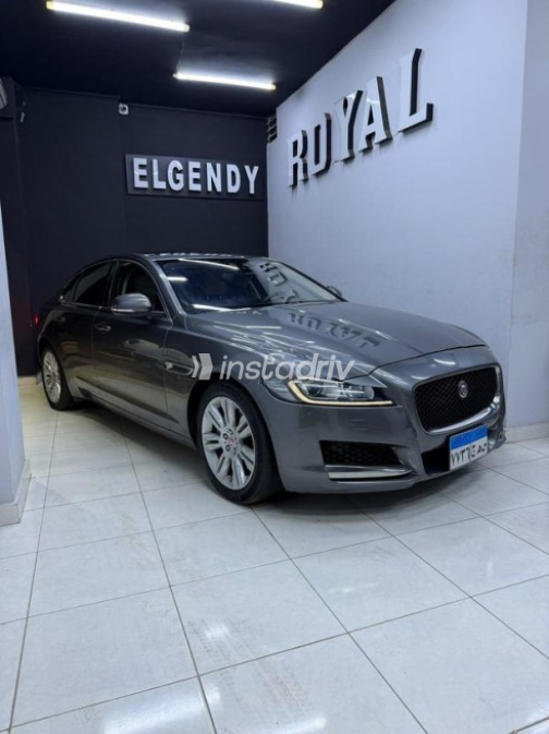 جاكوار XF 2017 رمادي أوتوماتيك مستعملة للبيع في القاهرة - 5