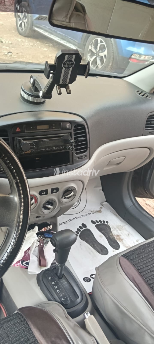 Hyundai Accent 2011 Gray Automatic Used for Sale in Greater Cairo ( Cairo + Giza) - 1