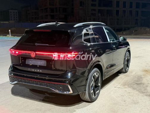 Volkswagen Tiguan 2026 Black Automatic Used for Sale in Cairo - 9