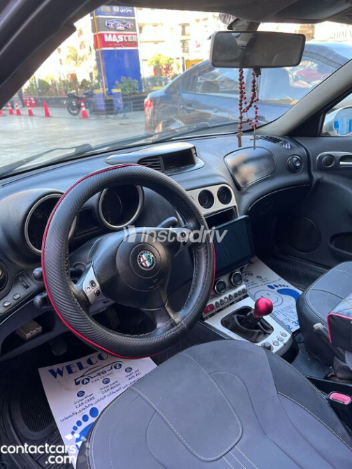 Alfa Romeo 156 2001 Silver Manual Used for Sale in Greater Cairo ( Cairo + Giza) - 7
