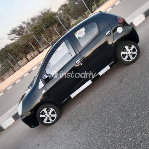 جيلي باندينو 2015 أسود أوتوماتيك مستعملة للبيع في الشروق - 2