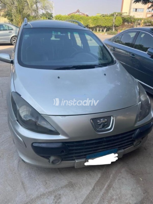 Peugeot 207 SW 2005 Silver Automatic Used for Sale in Cairo - 1