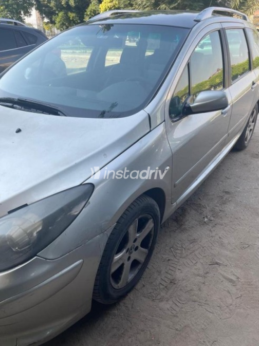 Peugeot 207 SW 2005 Silver Automatic Used for Sale in Cairo - 4