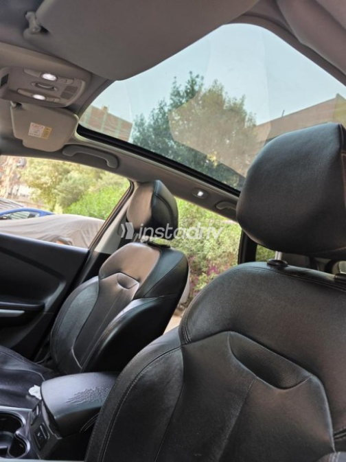 Renault Kadjar 2018 Bronze Automatic Used for Sale in Helwan - 5