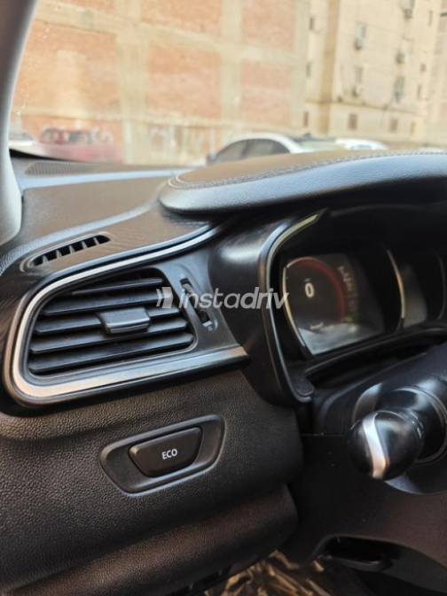 Renault Kadjar 2018 Bronze Automatic Used for Sale in Helwan - 6