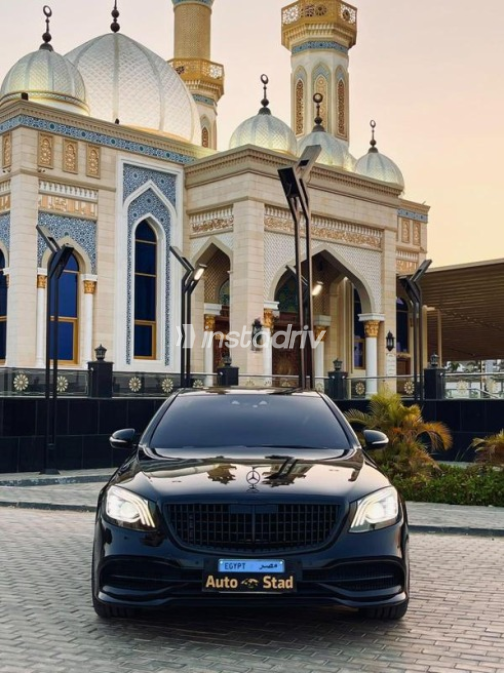 Mercedes S 560 2020 Black Automatic Used for Sale in Cairo - 2
