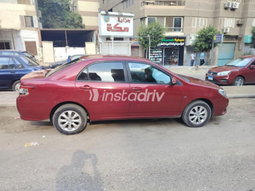 بى واى دى‬ F3 2024 أبيض أوتوماتيك مستعملة للبيع في القاهرة الكبرى ( القاهرة - الجيزة) - 5
